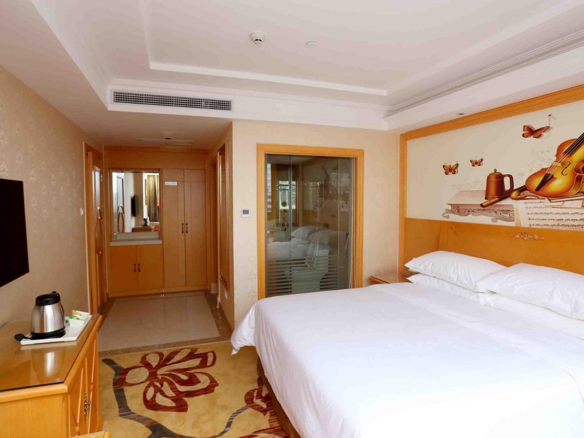Vienna Hotel Zhongshan West District Exterior foto